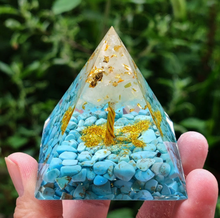 Crystal Ball Chakra Pyramid Gravel Epoxy Resin Pyramid Ornament